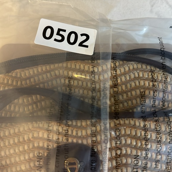 Vintage  Etienne Aigner Woven Straw & Leather Handbag Purse - Picture 14 of 14